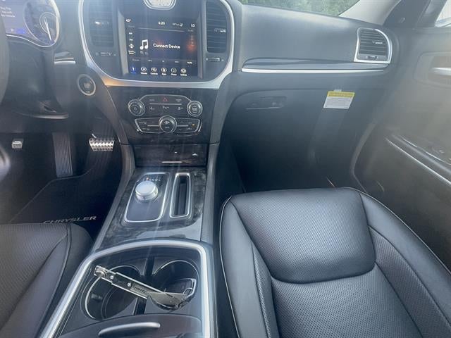 2022 Chrysler 300 Touring L AWD