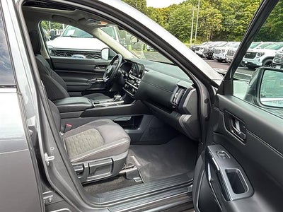 2025 Nissan Pathfinder SV 4WD
