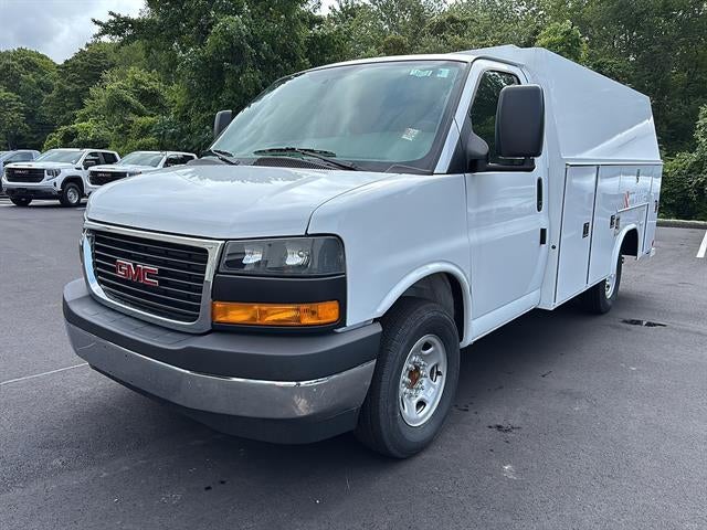 2026 GMC Savana Cutaway 3500 1WT