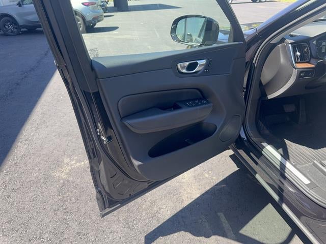 2021 Volvo XC60 T5 Momentum