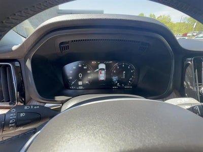2021 Volvo XC60 T5 Momentum