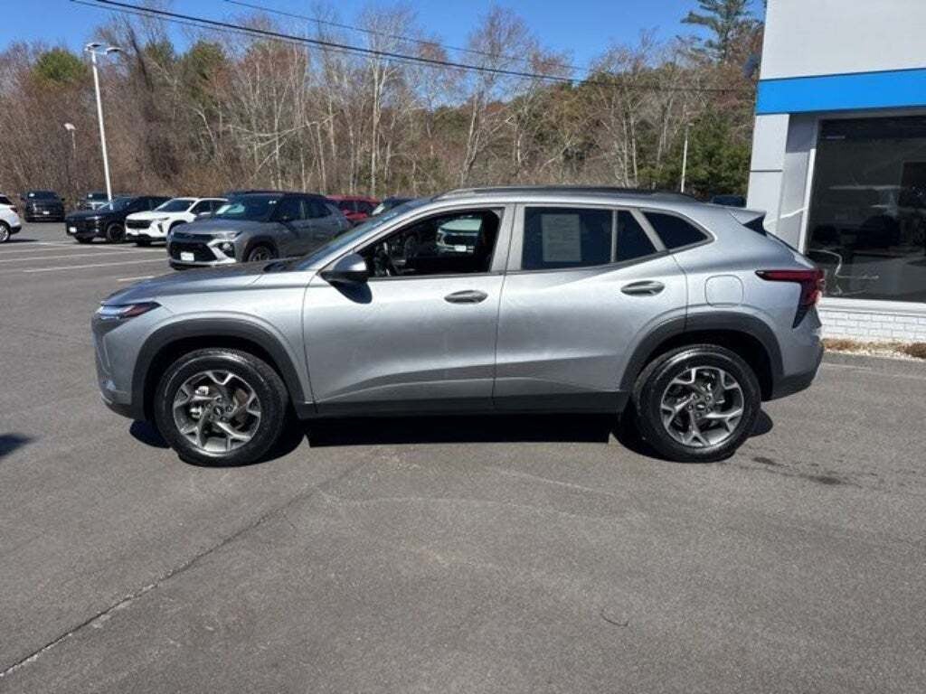 2024 Chevrolet Trax LT