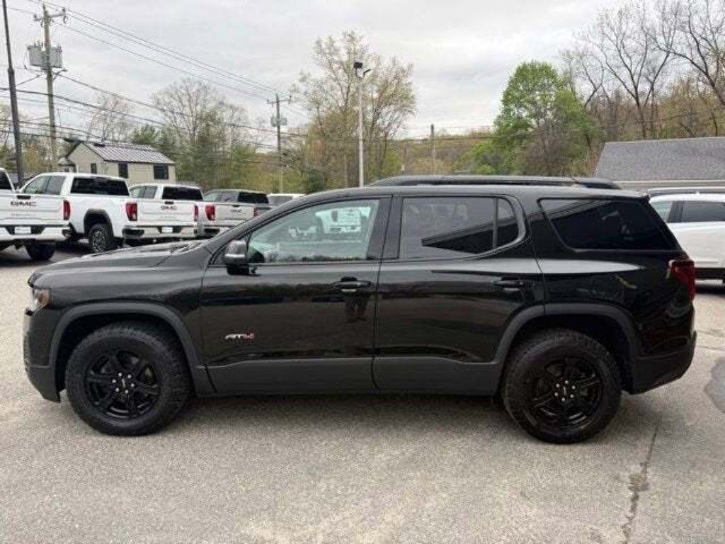 2023 GMC Acadia AT4