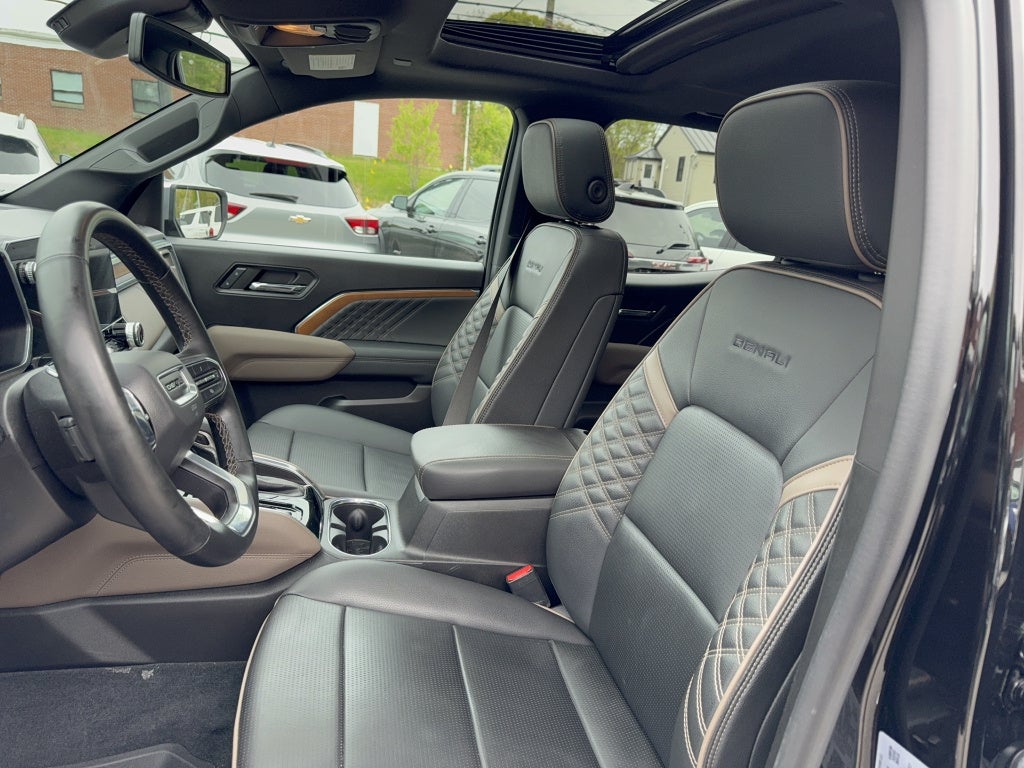 2023 GMC Canyon Denali