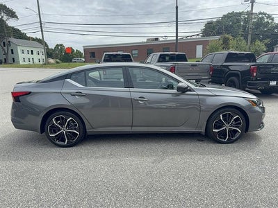 2025 Nissan Altima SR FWD