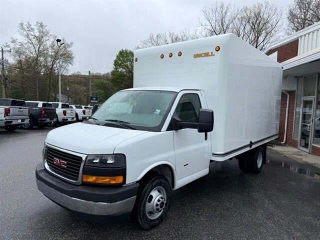 2026 GMC Savana Cutaway 3500 1WT