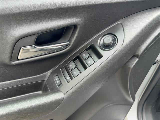 2022 Chevrolet Trax LS