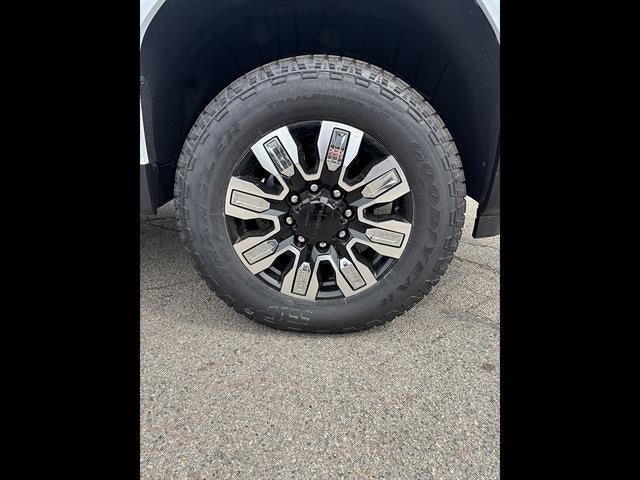 2026 GMC Sierra 2500HD Denali