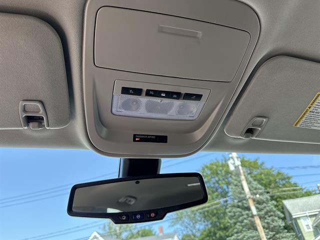 2022 GMC Canyon 4WD AT4 w/Leather