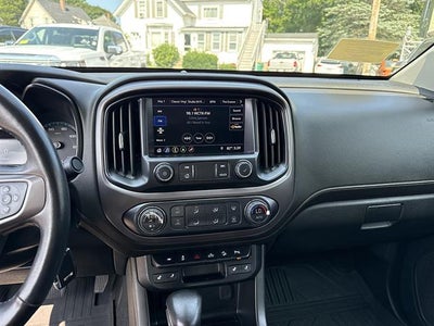 2022 GMC Canyon 4WD AT4 w/Leather