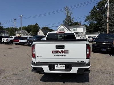 2022 GMC Canyon 4WD AT4 w/Leather