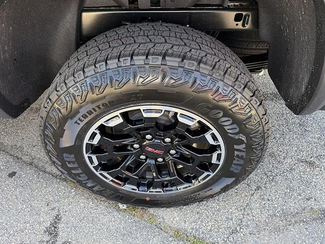 2026 GMC Canyon 4WD AT4